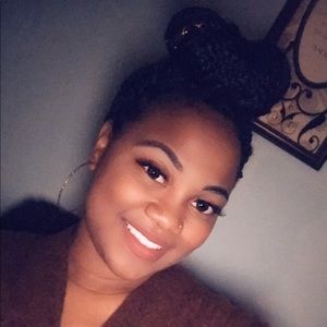 Meet your Posher, Allyson